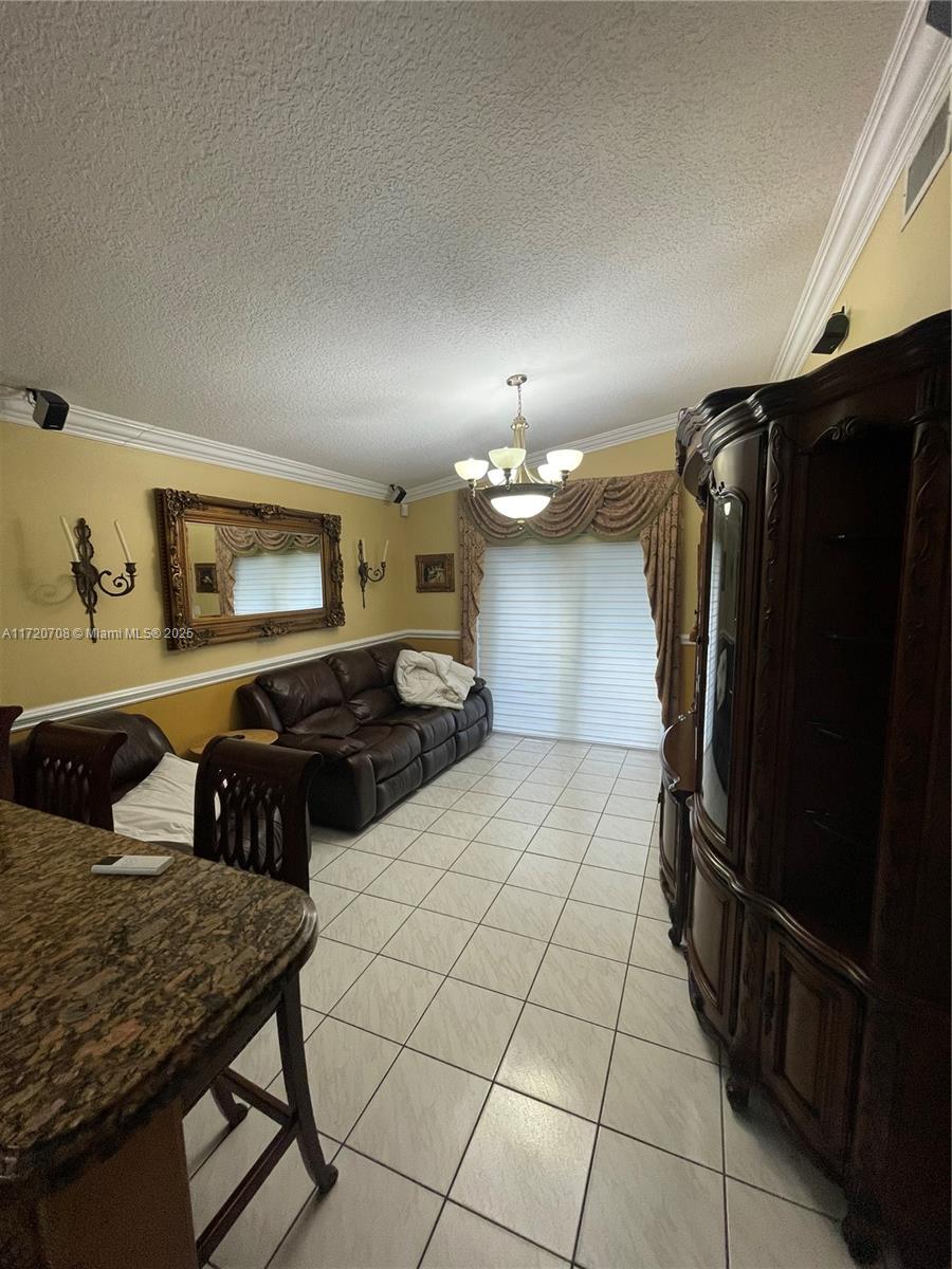 7856 W 34th Ct, Hialeah, Florida image 3