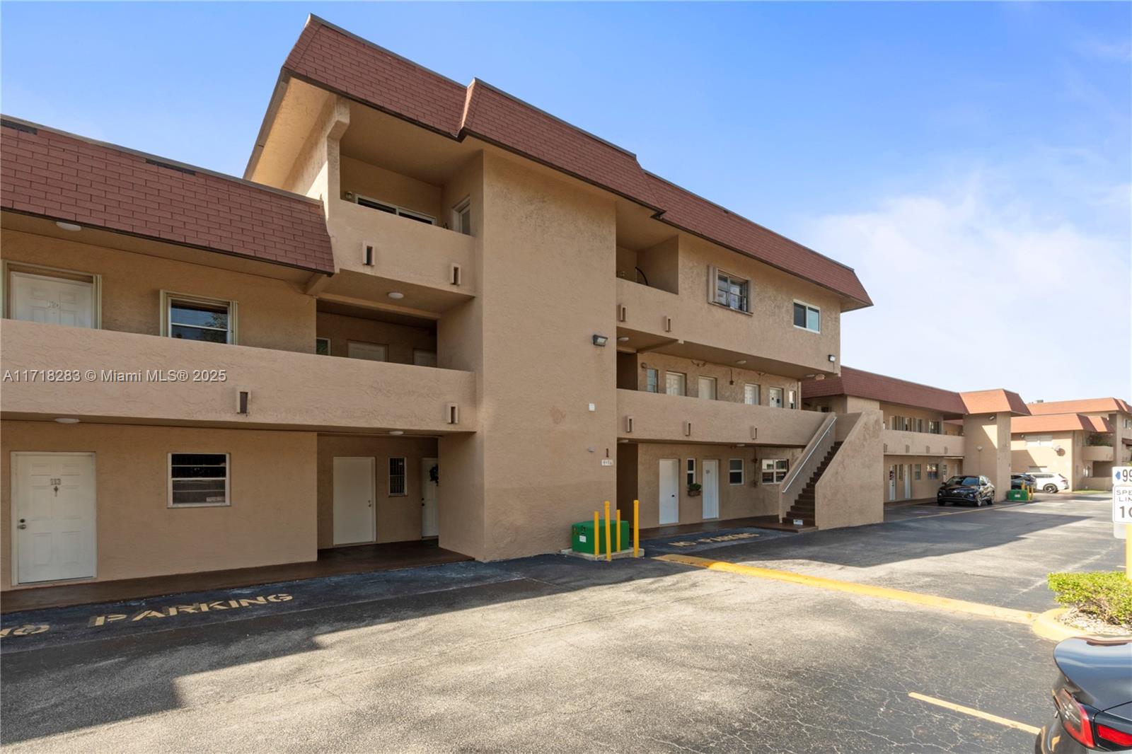 9956 SW 88th St #124-1 For Sale A11718283, FL
