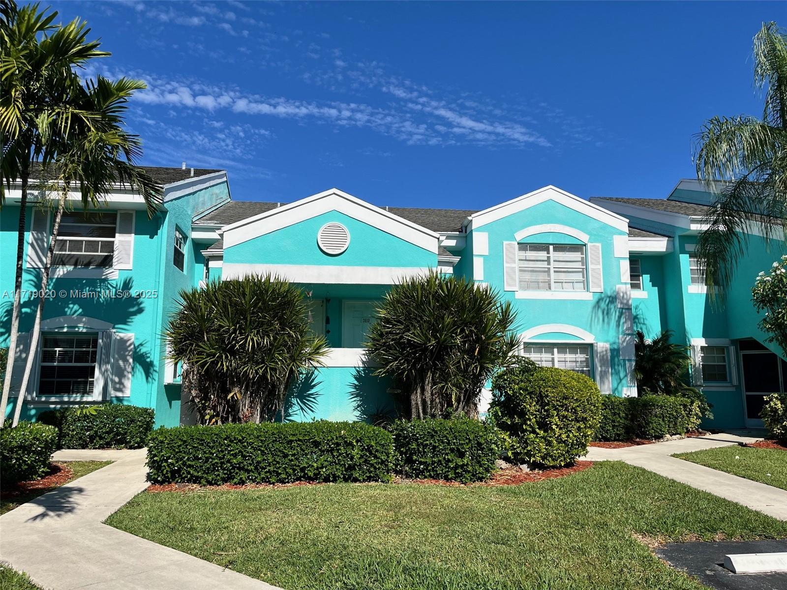 MOTIVATED SELLER. SPACIOUS UPDATED 2 BR/ 2 BA CONDO IN DESIRED GATED COMMUNITY, CENTERGATE @ KEYS GATE. YOUR CONDO FEATURES UPGRADED KITCHEN & BATHROOMS, TILE IN ALL LIVING AREAS, EAT IN KITCHEN, WALK IN CLOSETS, NEWER AC AND SCREENED TERRACE TO ENJOY YOUR MORNING CUP OF COFFEE. THE ASSOC FEE IS COVERS ALMOST EVERYTHING: CABLE, INTERNET, ALARM MONITORING, WATER, SEWER, EXTERMINATOR, BUILDING INSURANCE, ROOF, EXTERIOR MAINT, LANDSCAPING & ACCESS TO CLUBHOUSE W/ HEATED POOL, JACUZZI, GYM & SHUFFLEBOARD. ONE OF HOMESTEAD'S NICEST CONDO COMMUNITIES.