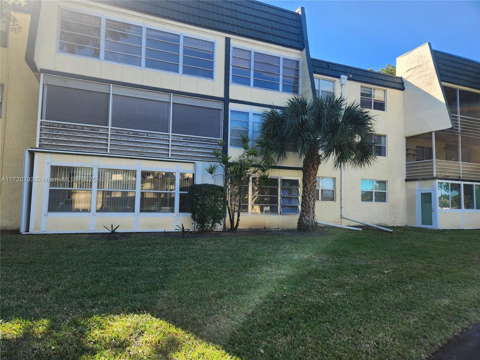 9091 Lime Bay Blvd #110, Tamarac, Florida image 4