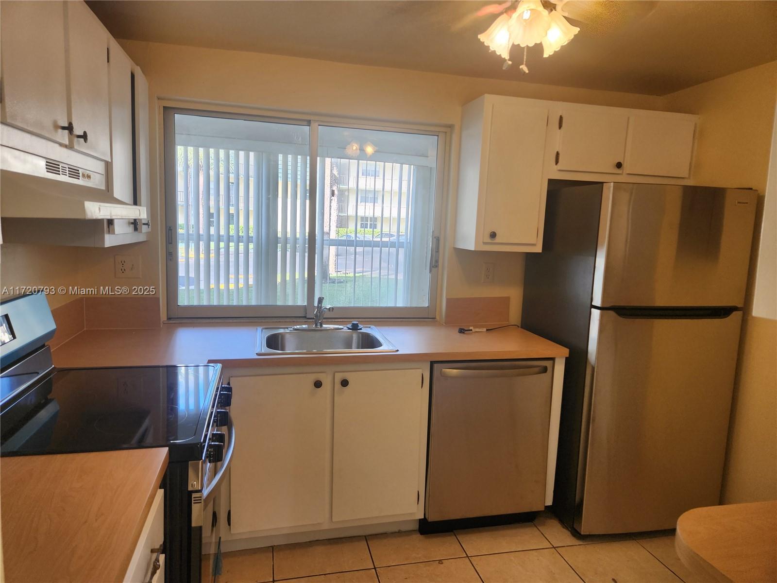 9091 Lime Bay Blvd #110, Tamarac, Florida image 5