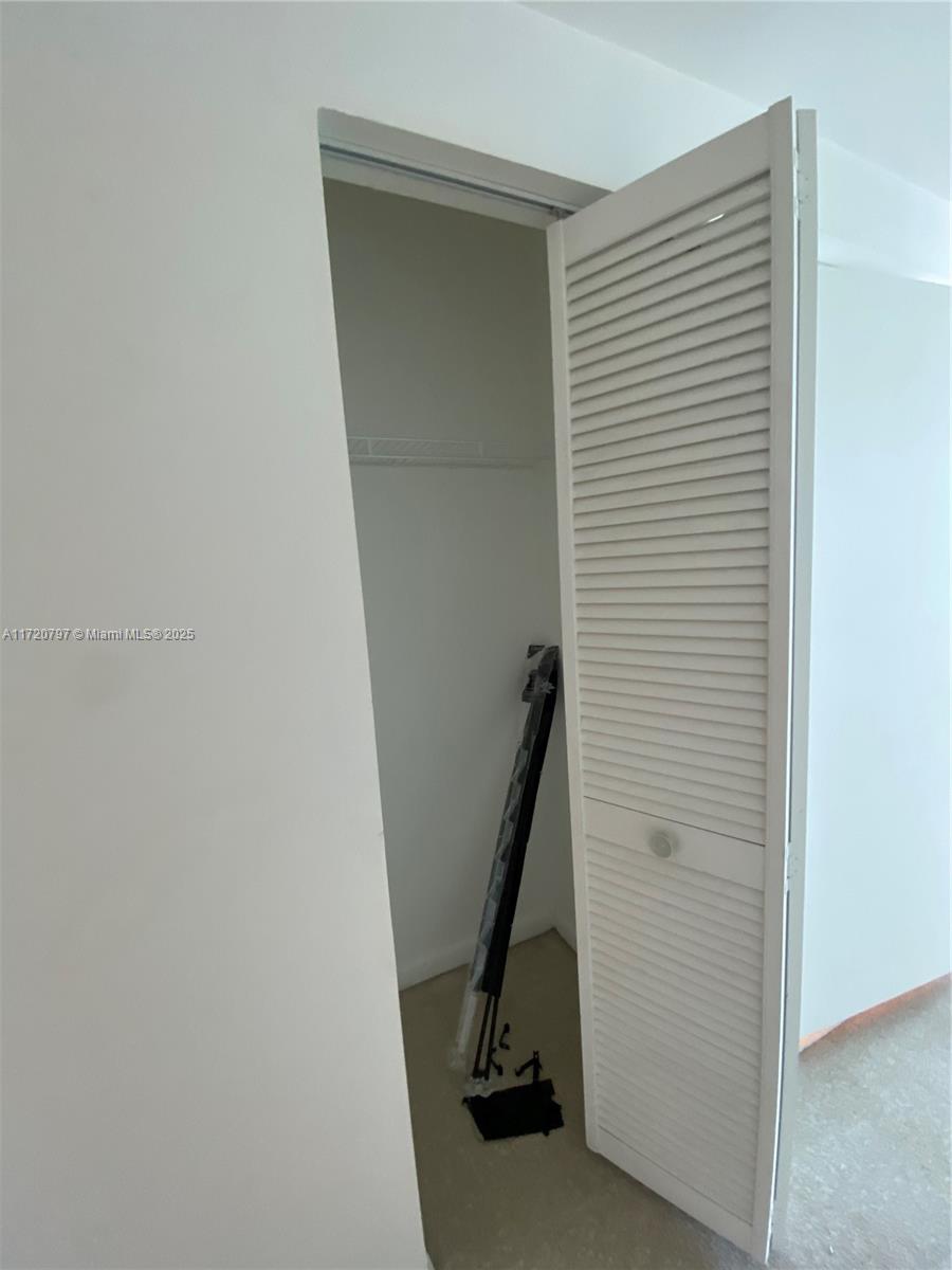 244 Biscayne Blvd #3205, Miami FL 33132