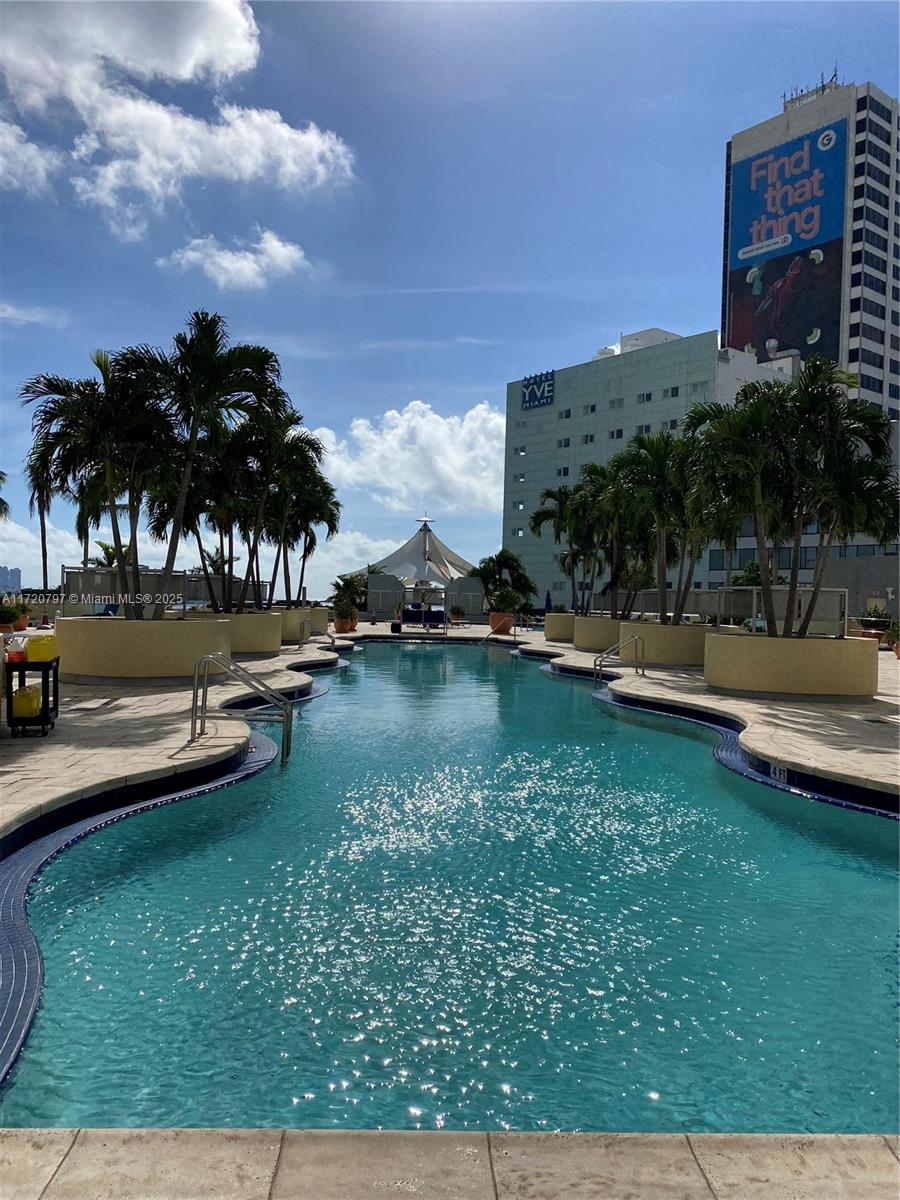 244 Biscayne Blvd #3205, Miami FL 33132