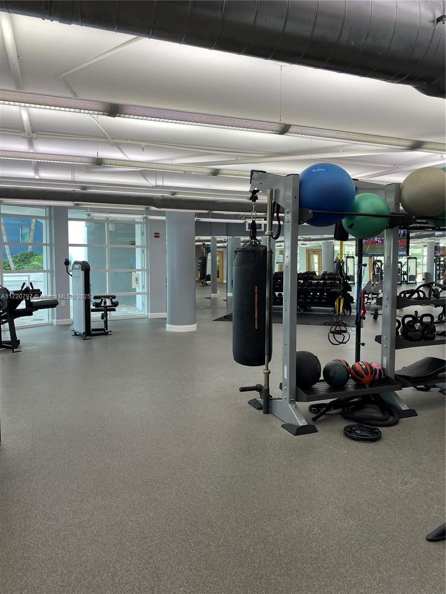 244 Biscayne Blvd #3205, Miami FL 33132