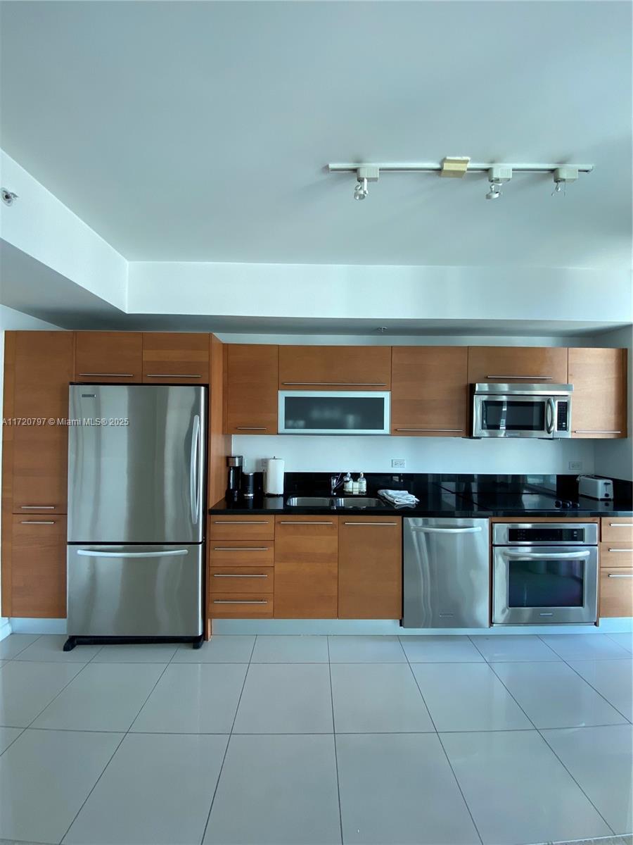 244 Biscayne Blvd #3205, Miami FL 33132
