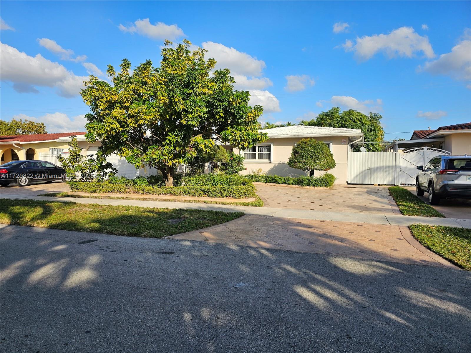 11201 NW 59th Ct, Hialeah, Florida image 3