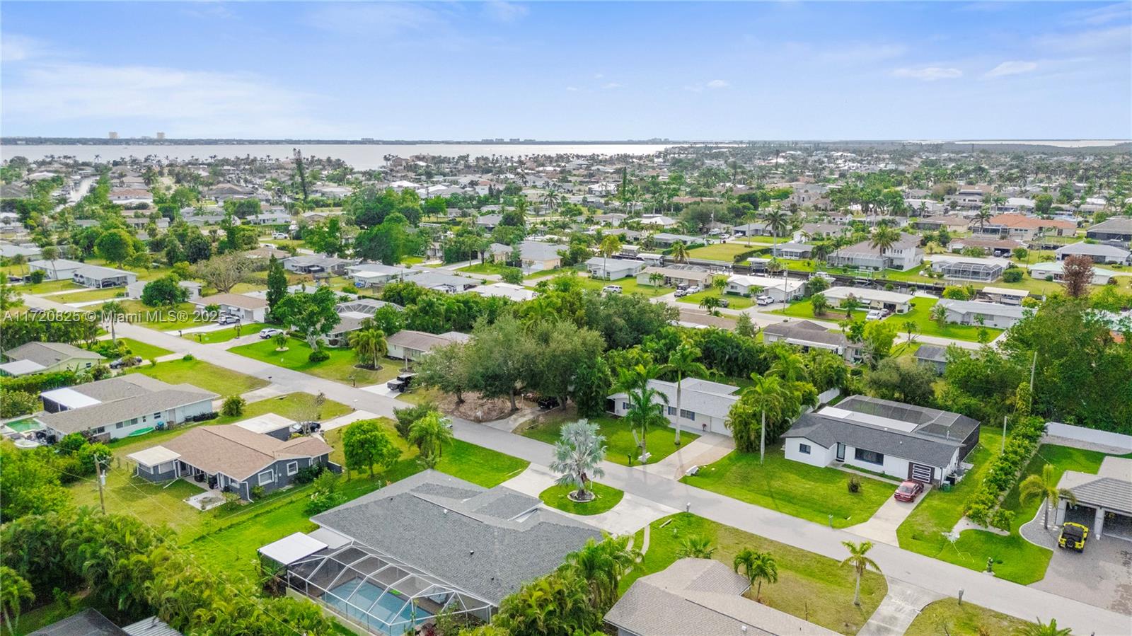 Residential, Cape Coral, Florida image 35