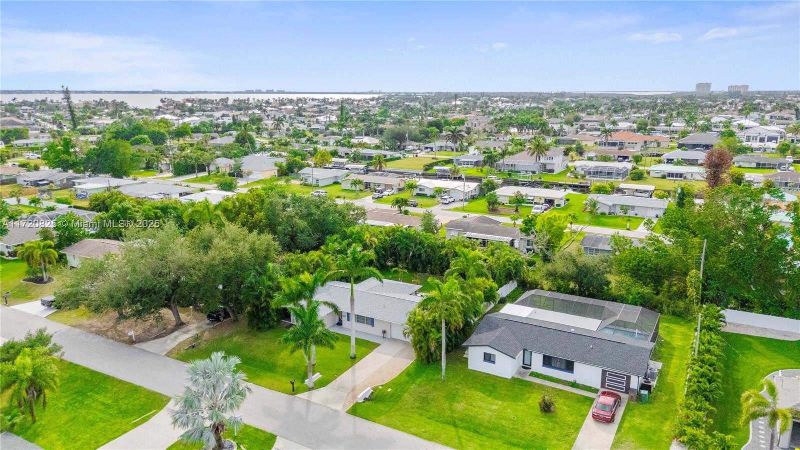 Residential, Cape Coral, Florida image 37