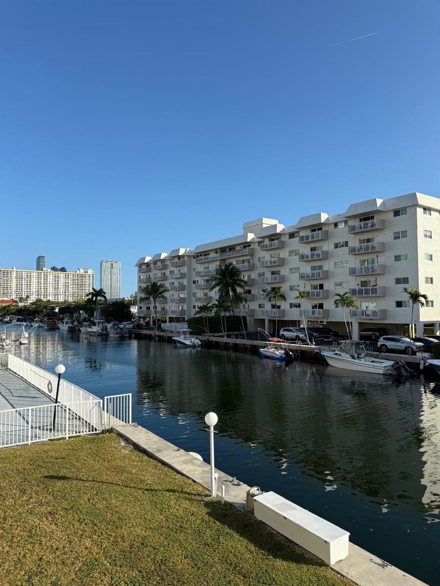 3522 NE 171st St #201, North Miami Beach, Florida image 1