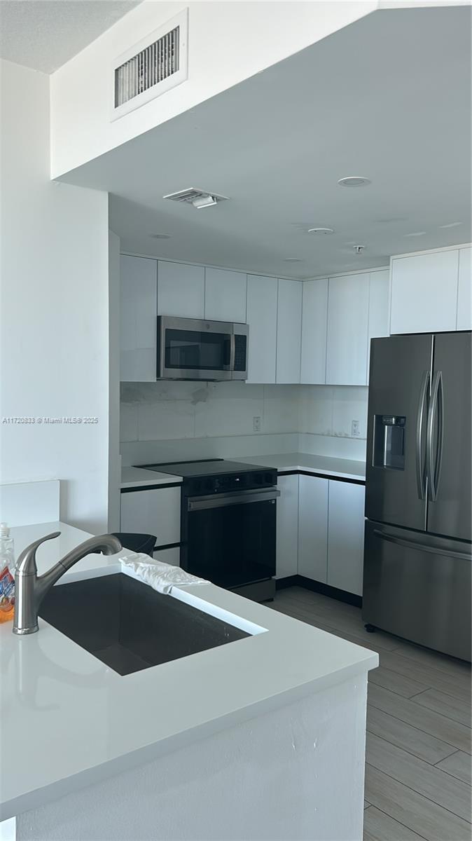 7910 Harbor Island Dr #408, North Bay Village FL 33141