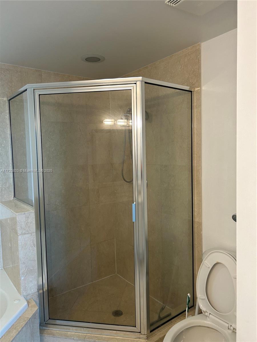 7910 Harbor Island Dr #408, North Bay Village FL 33141