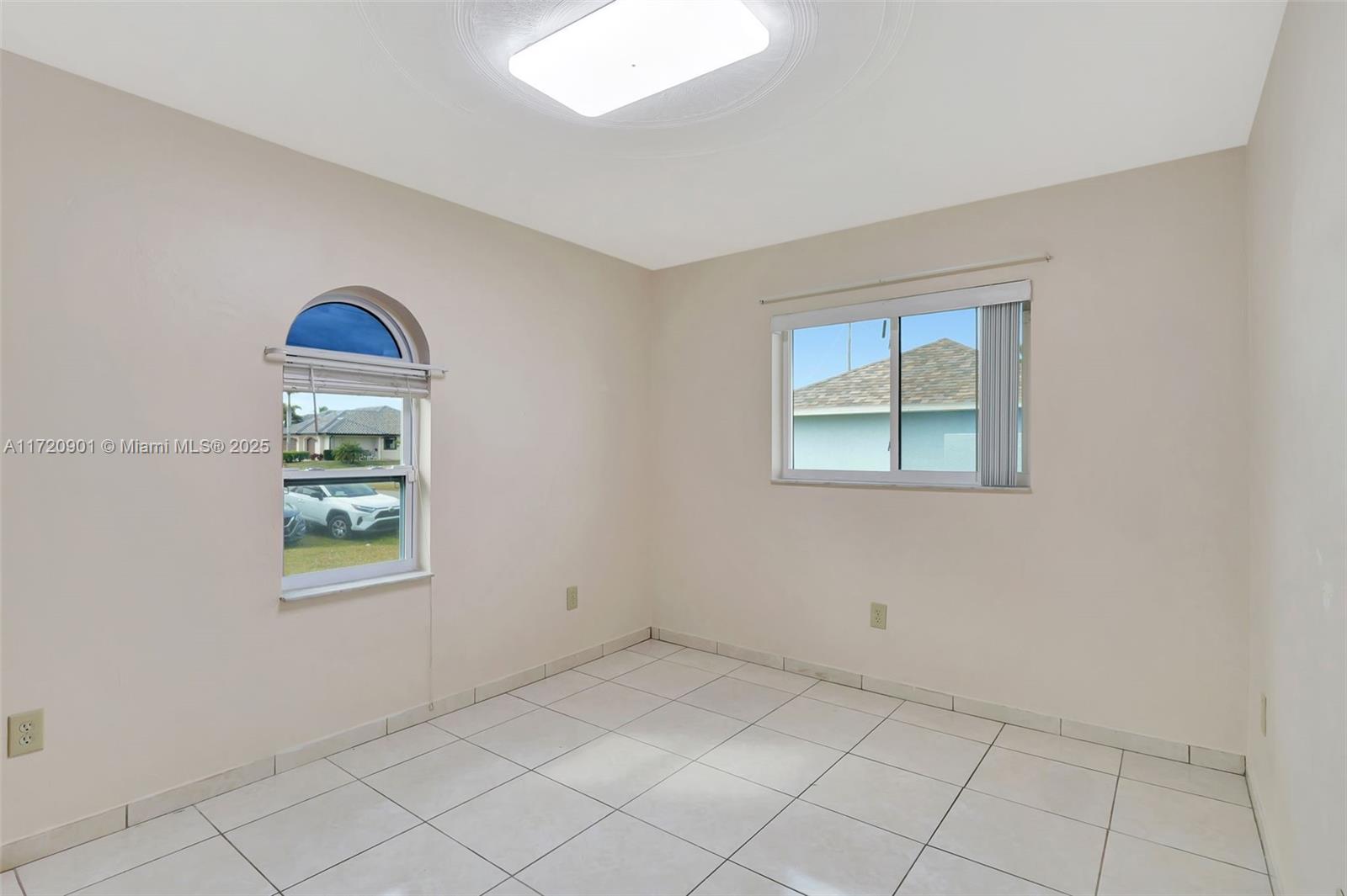 2445 SW 25 Street, Cape Coral, Florida image 24