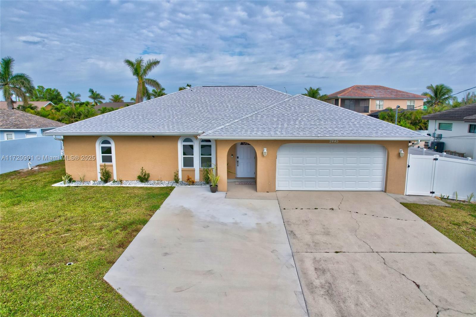 2445 SW 25 Street, Cape Coral, Florida image 38