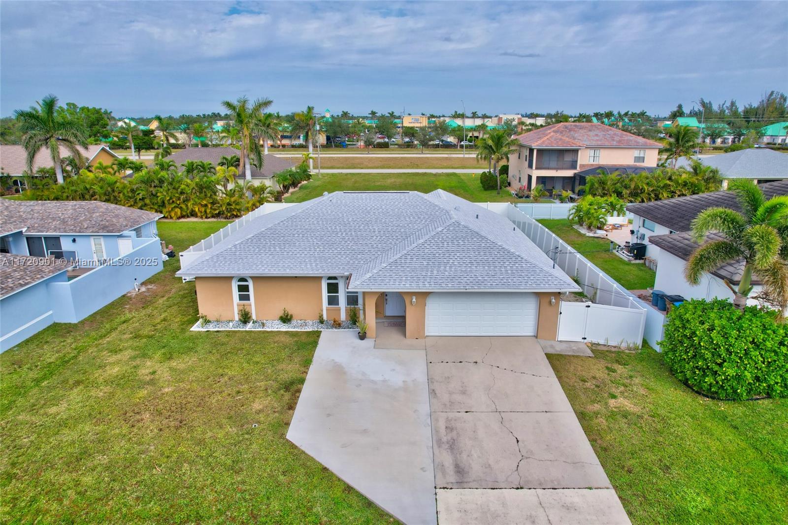 2445 SW 25 Street, Cape Coral, Florida image 39