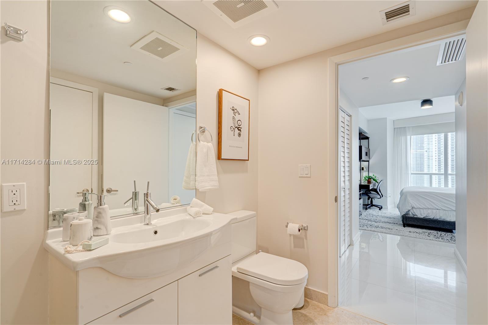 495 Brickell Ave #3611, Miami FL 33131