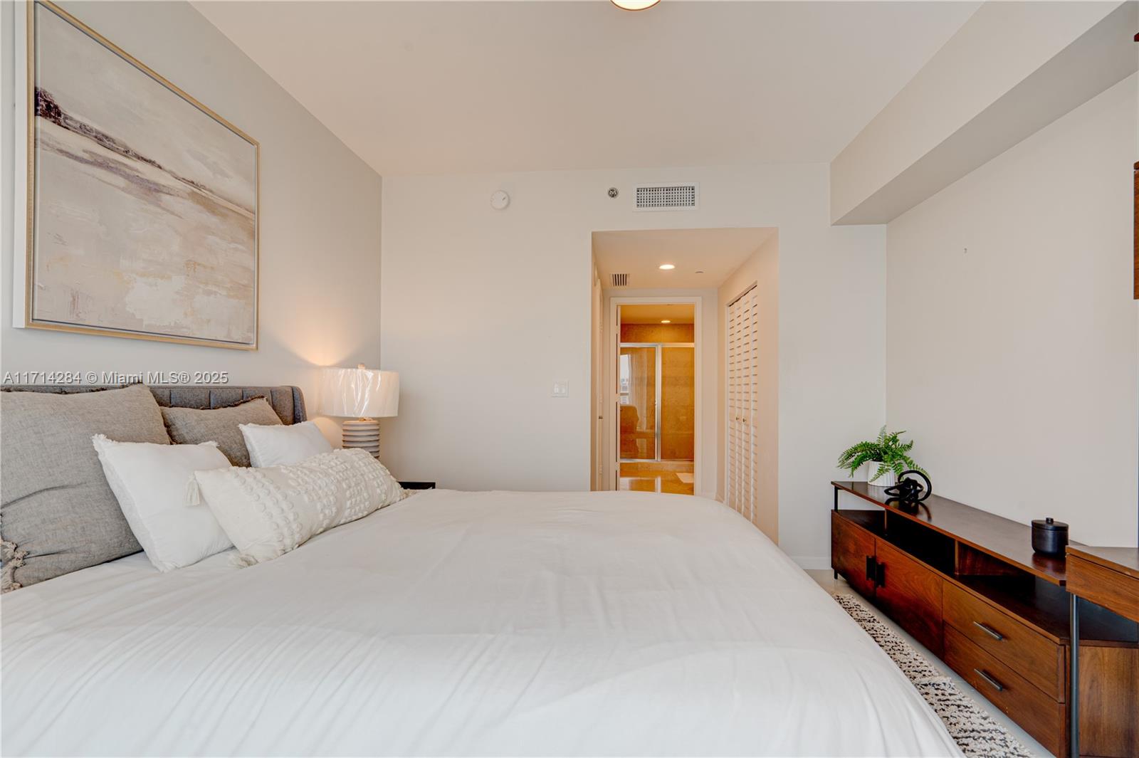 495 Brickell Ave #3611, Miami FL 33131