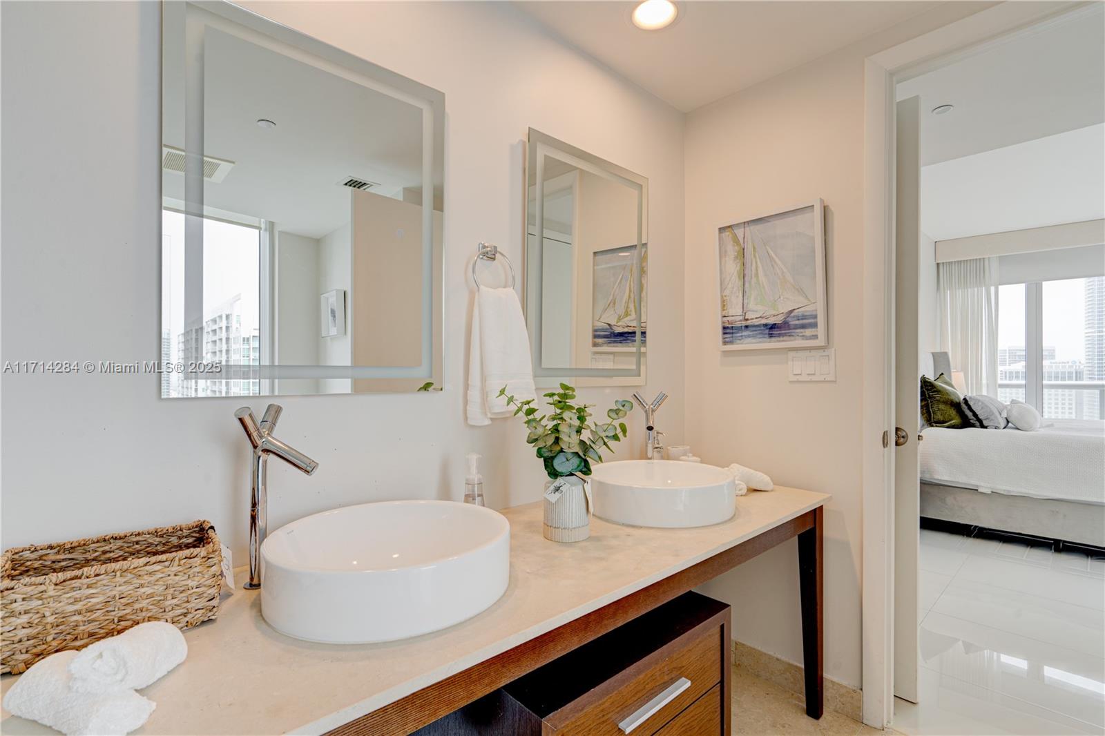 495 Brickell Ave #3611, Miami FL 33131