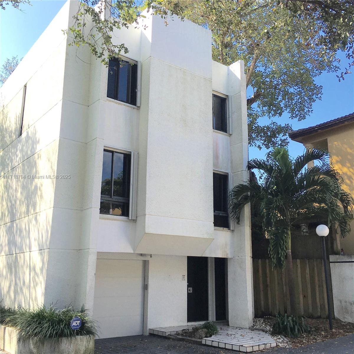 2980 Jackson Ave, Coconut Grove, Florida image 12