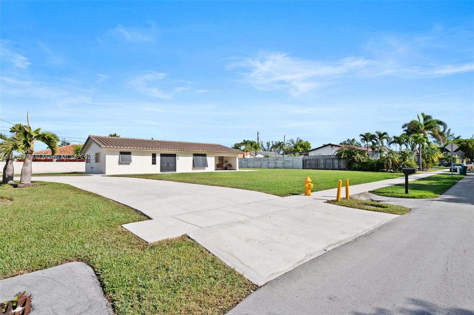 9791 NW 27th St, Doral, Florida image 2