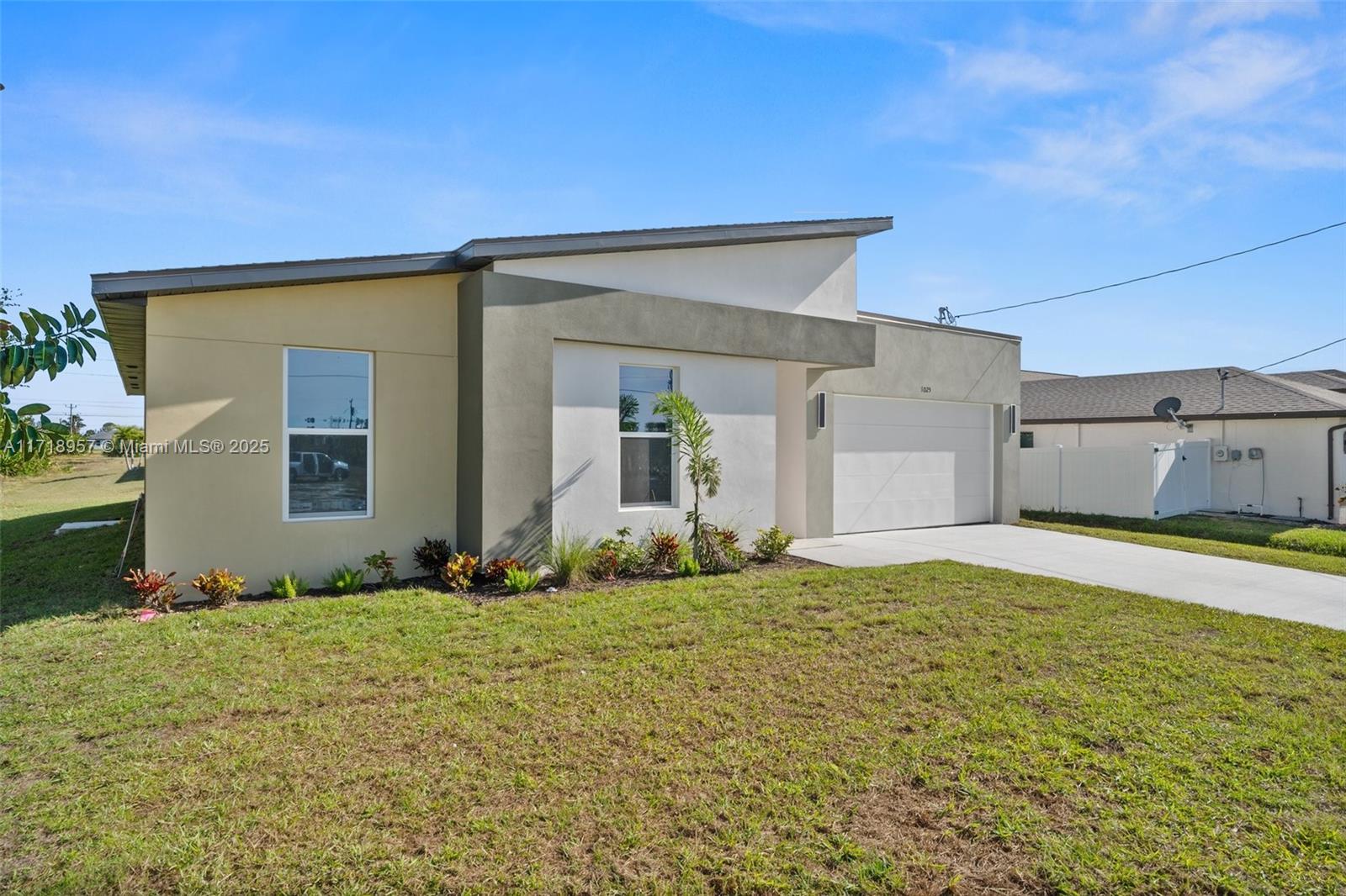 1025 NW 25th Ave, Cape Coral, Florida image 2