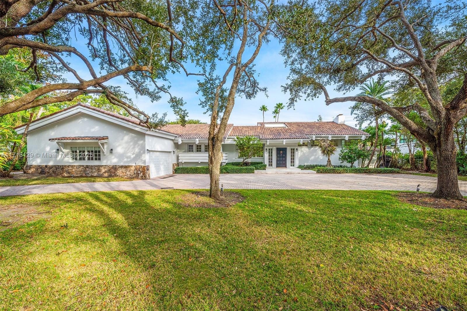 6595 SW 102nd St, Pinecrest, Florida image 8