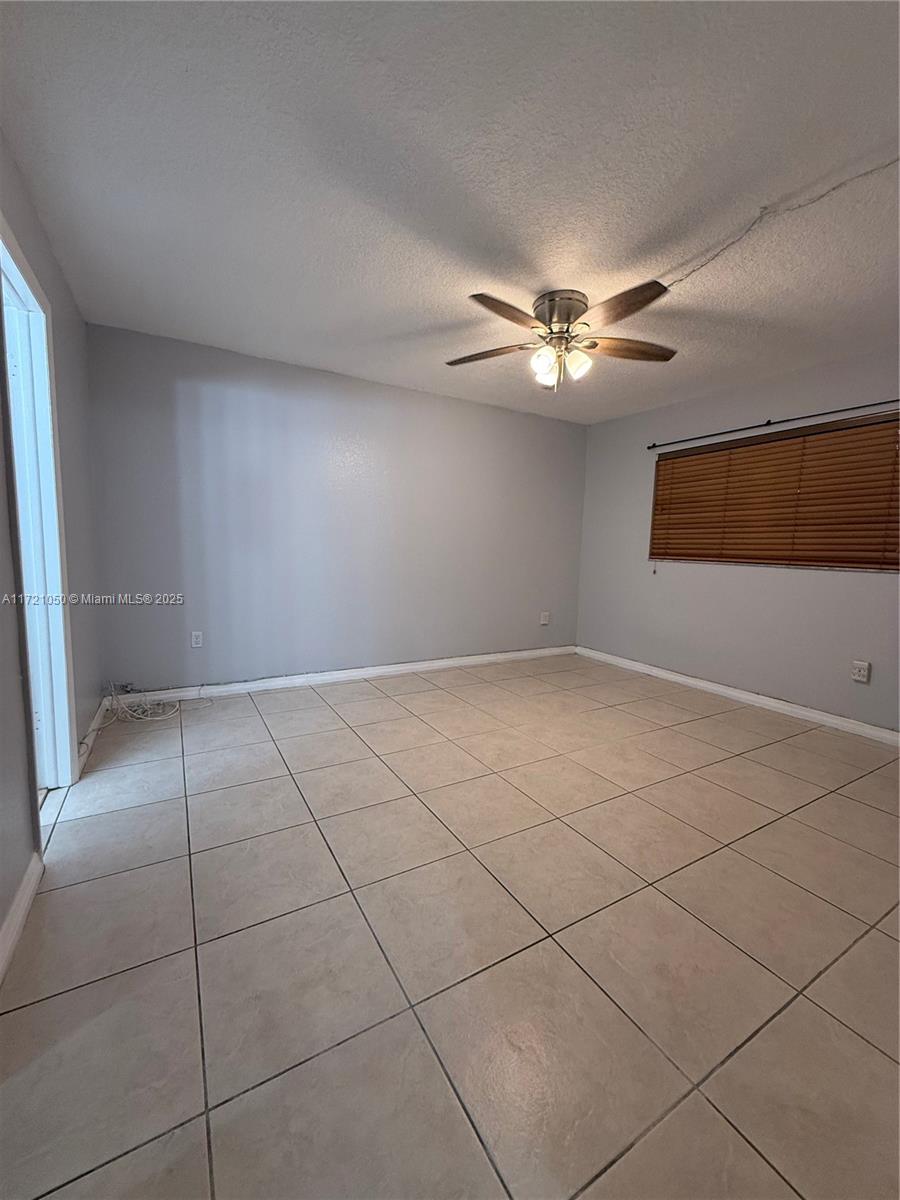 1855 W 60th St #446, Hialeah, Florida image 7