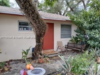 880 SW 28th St, Fort Lauderdale, Florida image 3