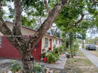 890 SW 28th St, Fort Lauderdale, Florida image 2