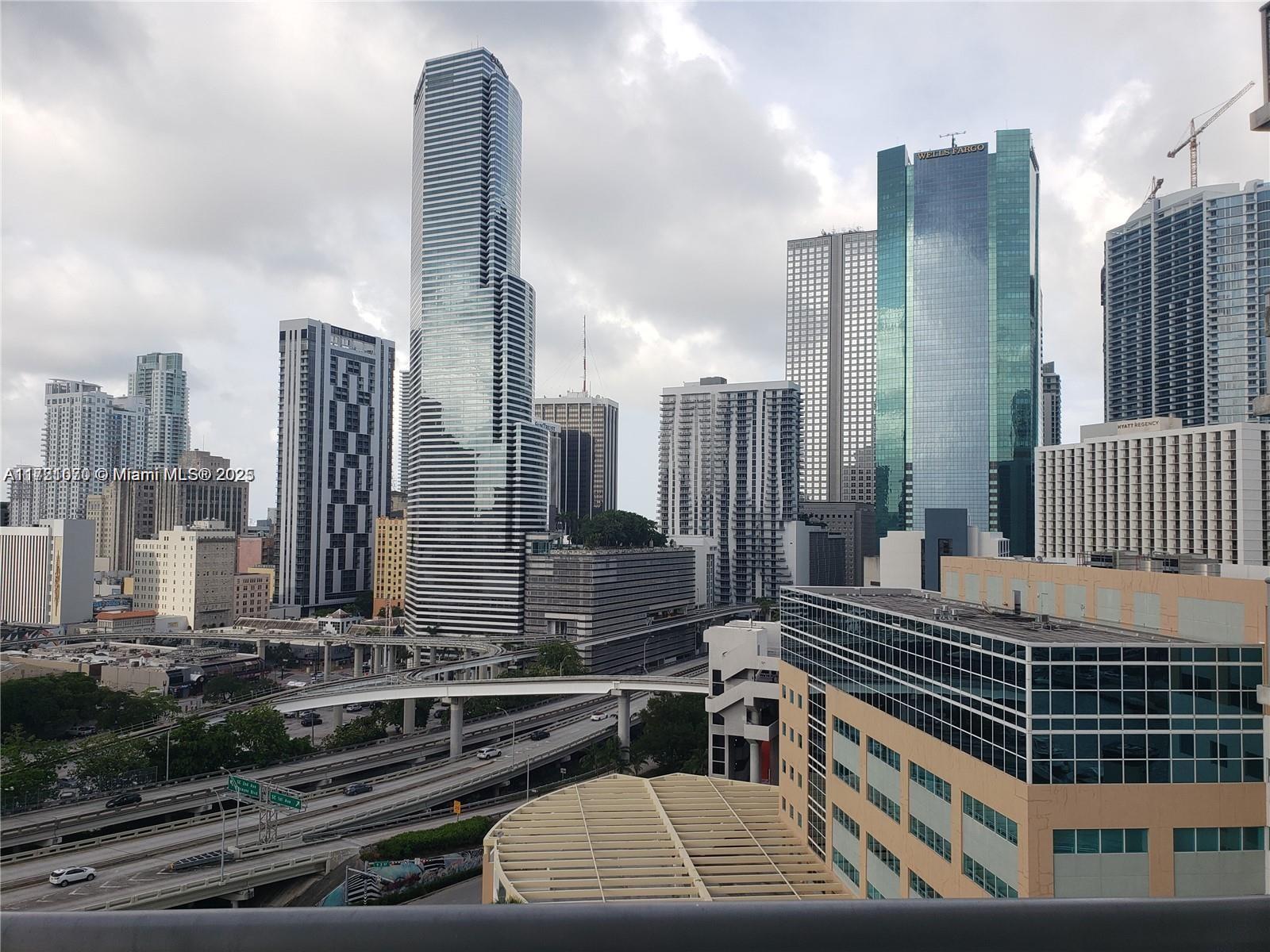 350 S Miami Ave #1605, Miami FL 33130
