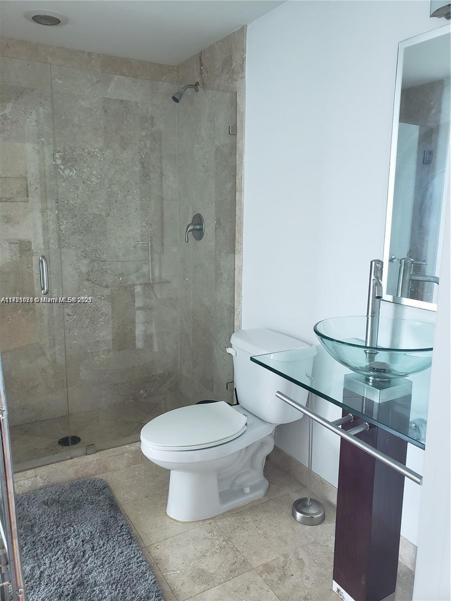 350 S Miami Ave #1605, Miami FL 33130