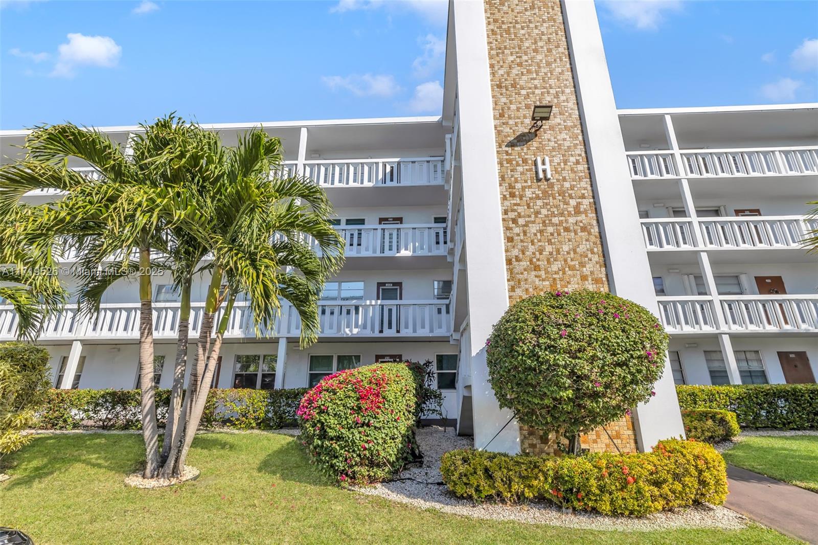 3037 Newport H #3037, Deerfield Beach, Florida image 8