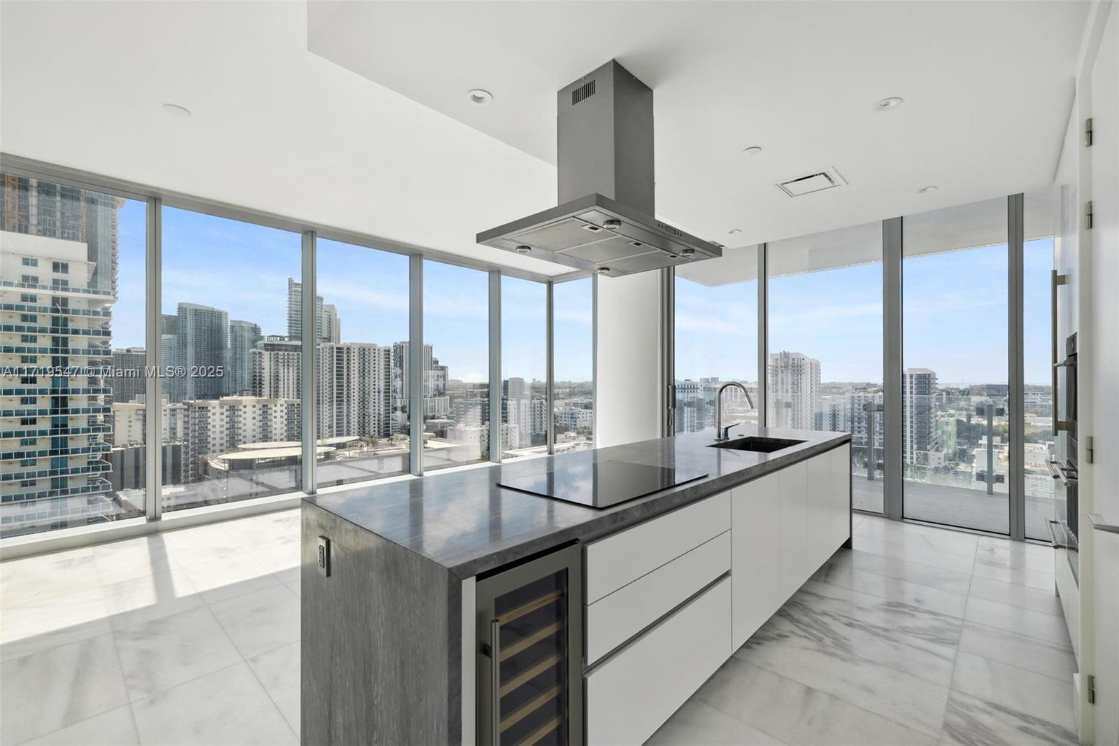 Brand new 2 bed 2 bath corner unit. 10 ft floor to ceiling windows with breathtaking City & Bay views and top of the line appliances. Resort style amenities and great location just minutes from Design District, Wynwood, Miami Beach and Miami International Airport