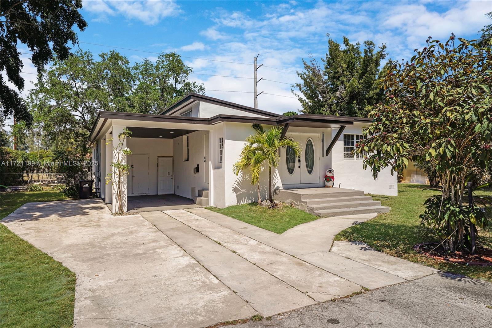 571 Raven Ave, Miami Springs, Florida image 2