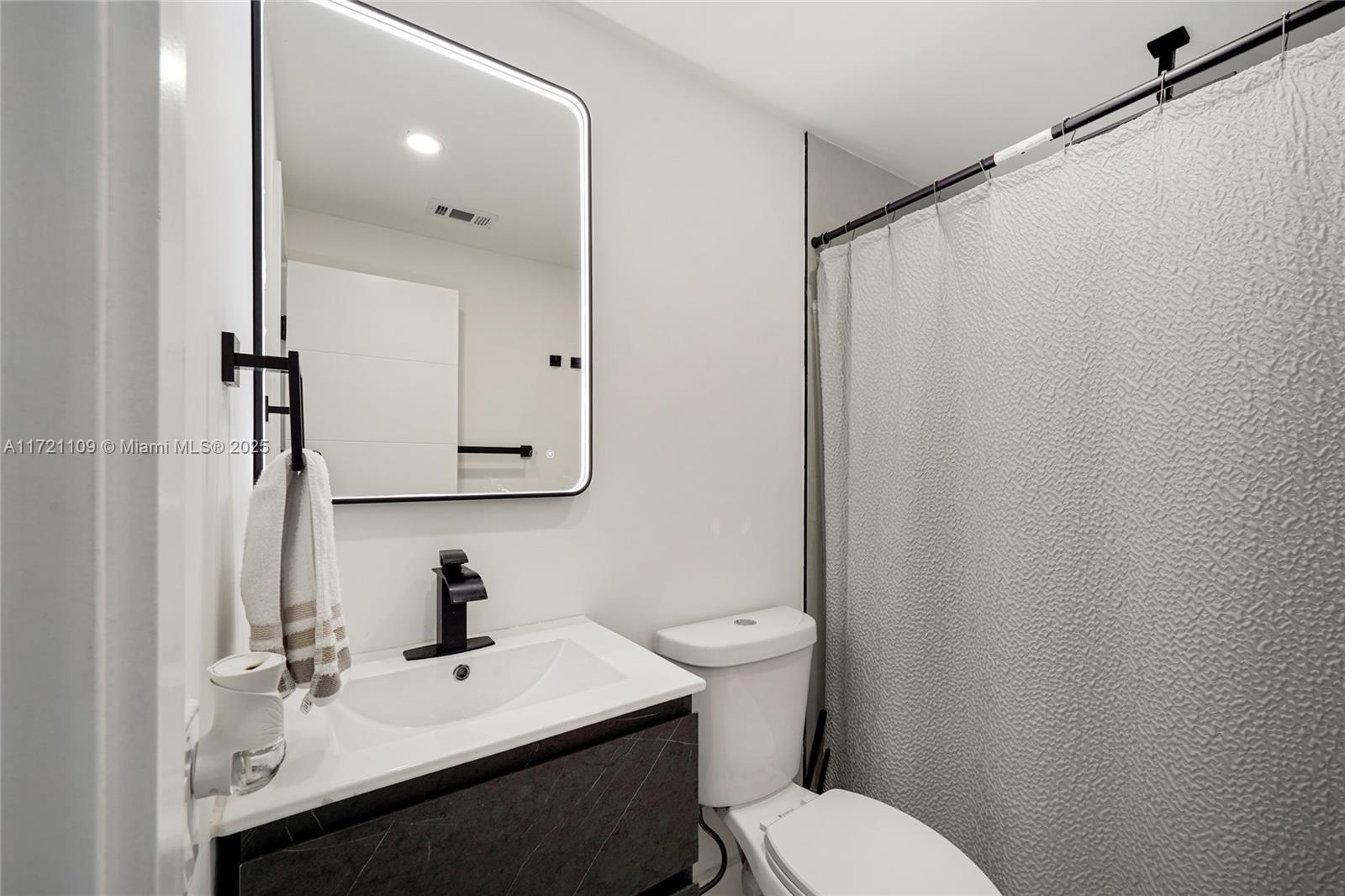 571 Raven Ave, Miami Springs, Florida image 32