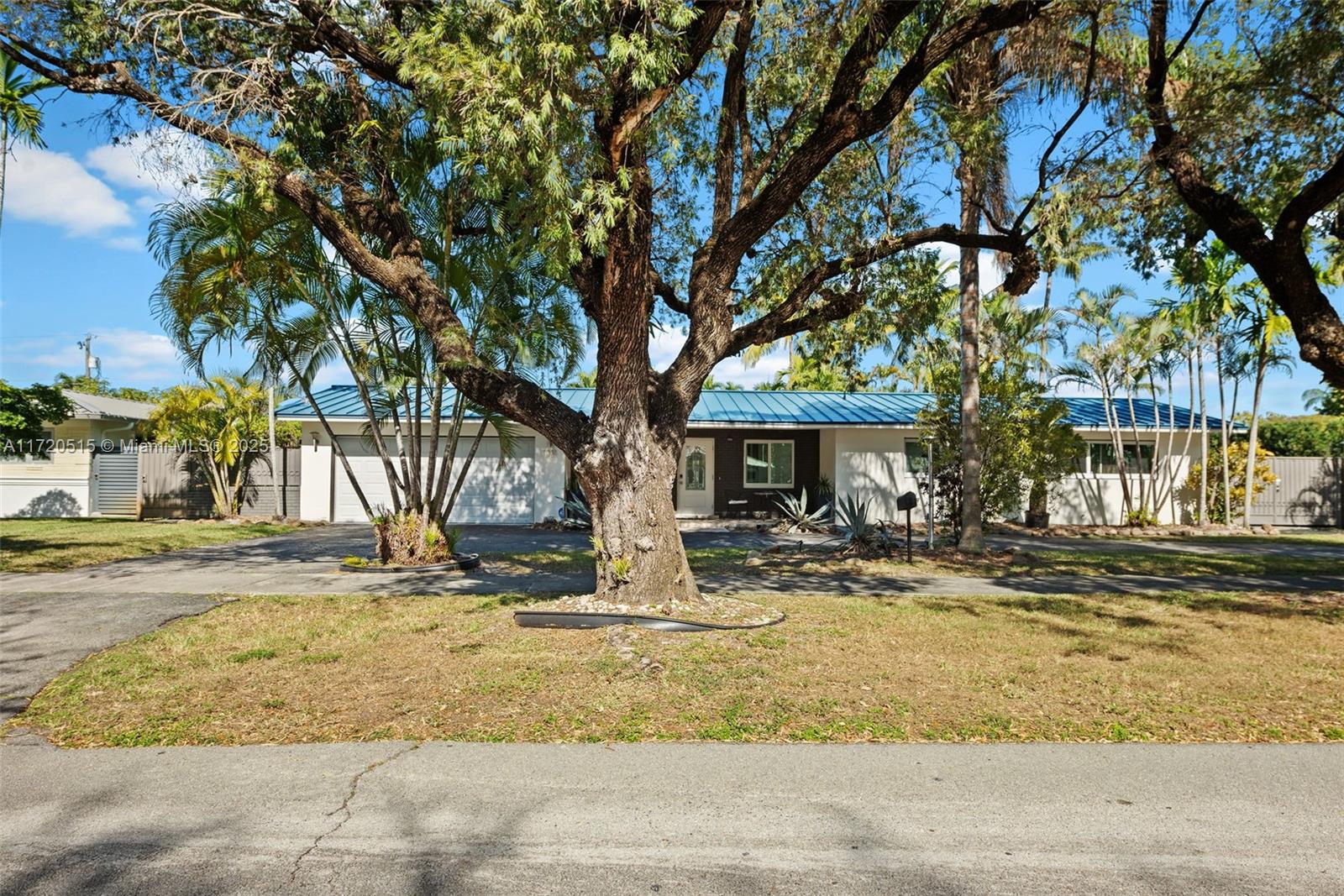 1031 Redbird Ave, Miami Springs, Florida image 1