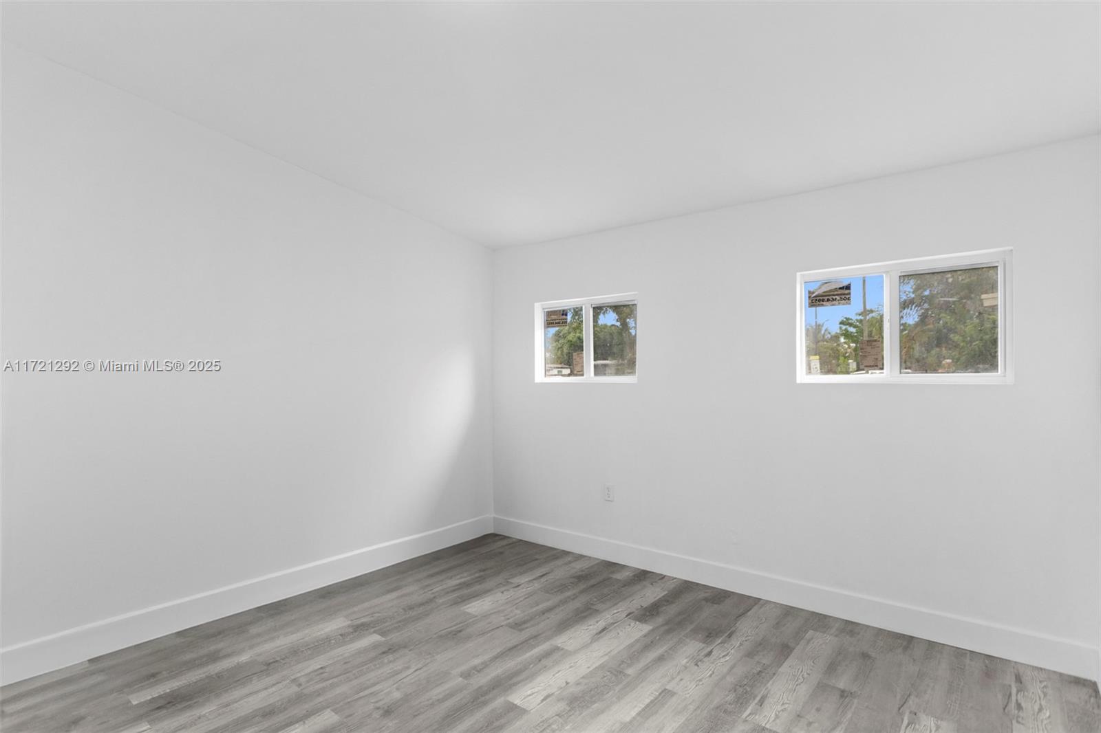 1560 NE 42nd Ct, Pompano Beach, Florida image 8