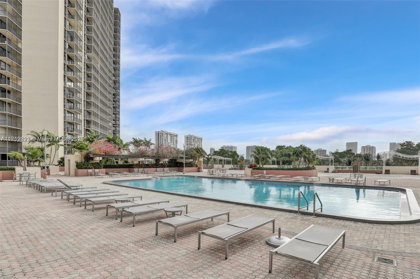 20379 W Country Club Dr #535, Aventura, Florida image 23