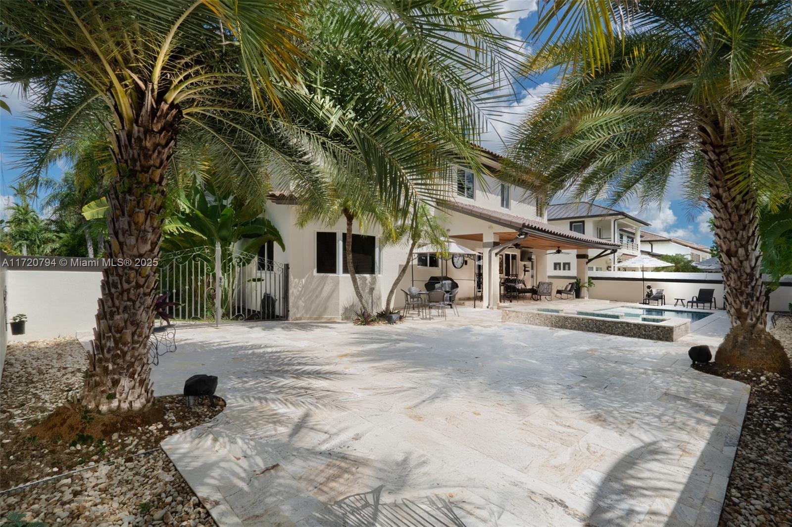 8198 NW 162nd St, Miami Lakes, Florida image 10