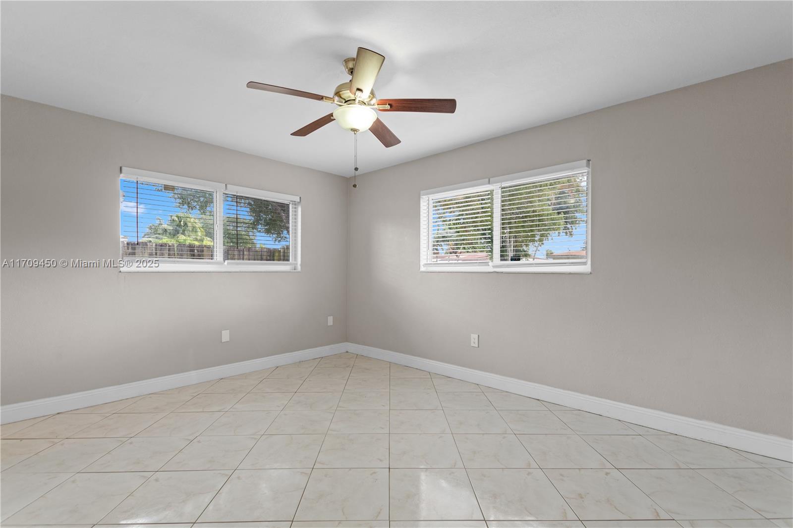 7825 Kismet St, Miramar, Florida image 10