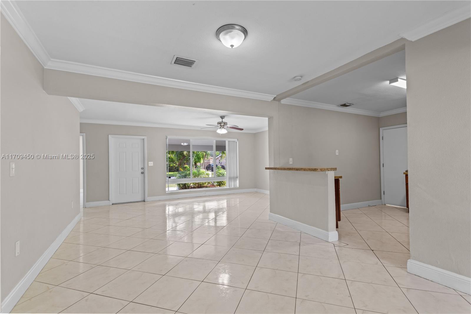 7825 Kismet St, Miramar, Florida image 4