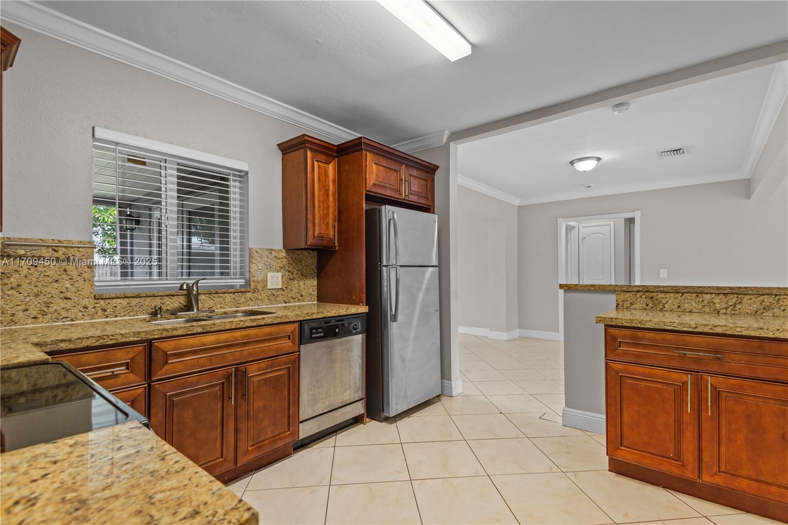 7825 Kismet St, Miramar, Florida image 6