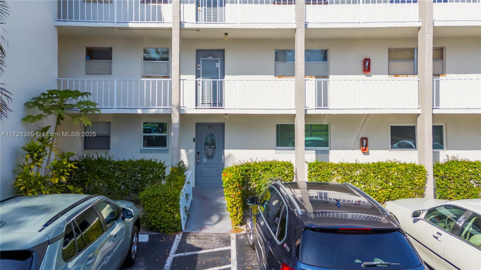 8300 Sunrise Lakes Blvd #102, Sunrise, Florida image 17