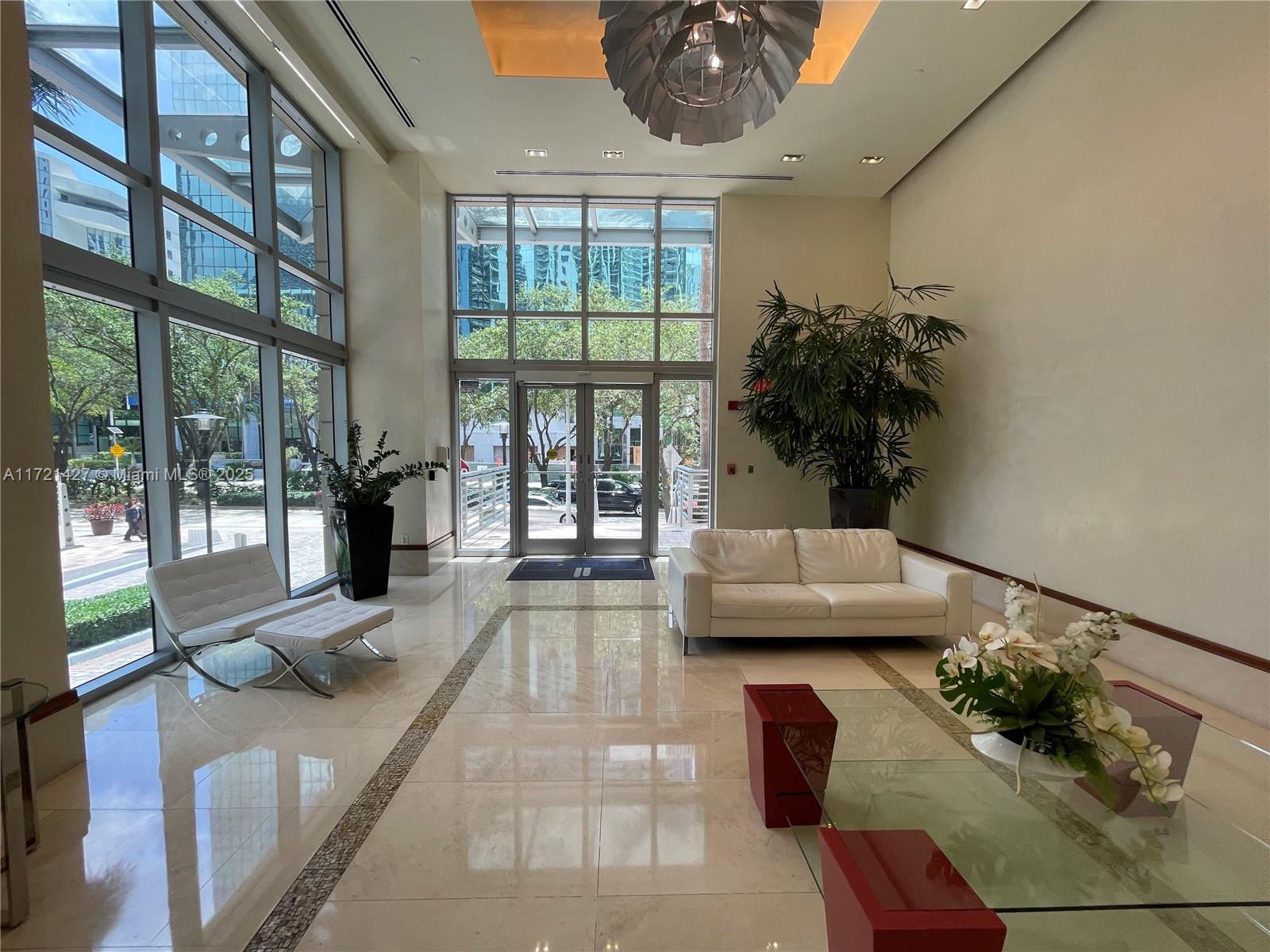 1060 Brickell Ave #207, Miami FL 33131