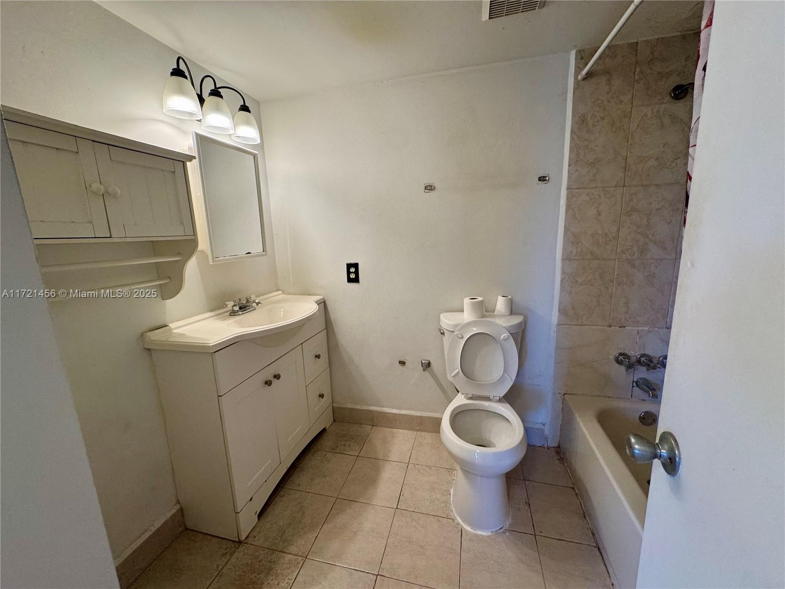 1801 S Treasure Dr #411, North Bay Village, Florida image 10