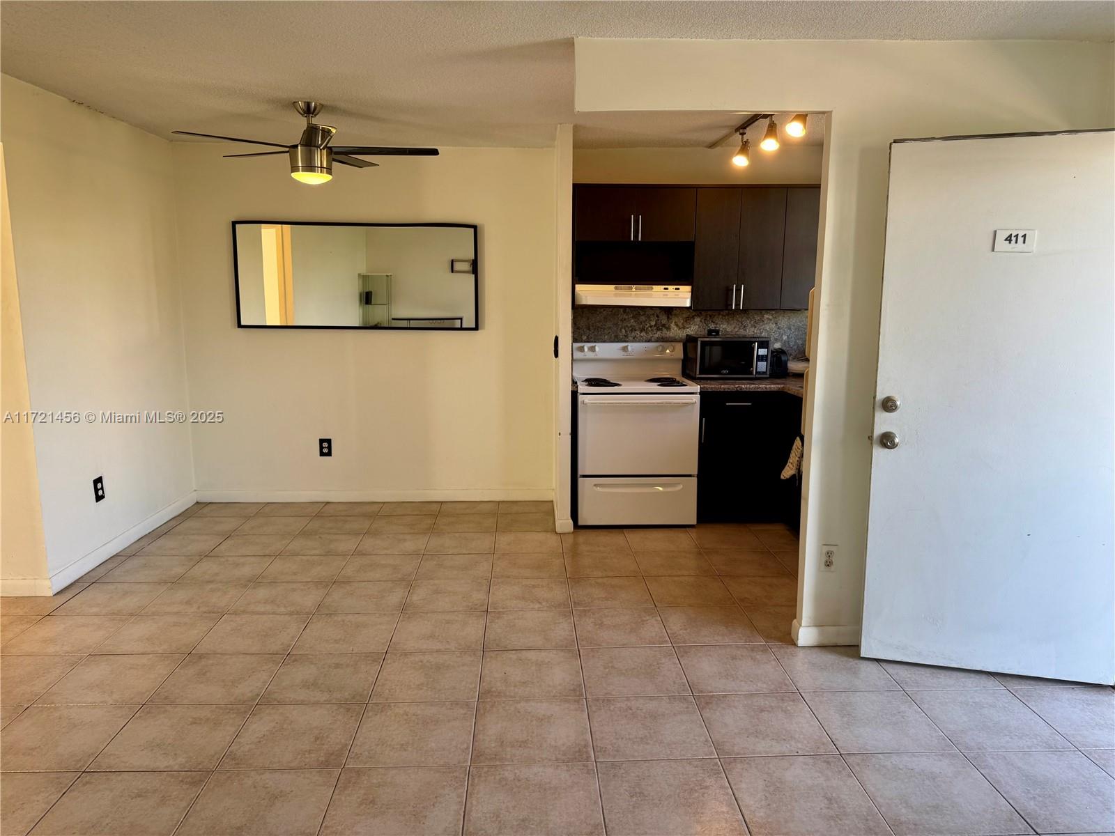 1801 S Treasure Dr #411, North Bay Village, Florida image 5