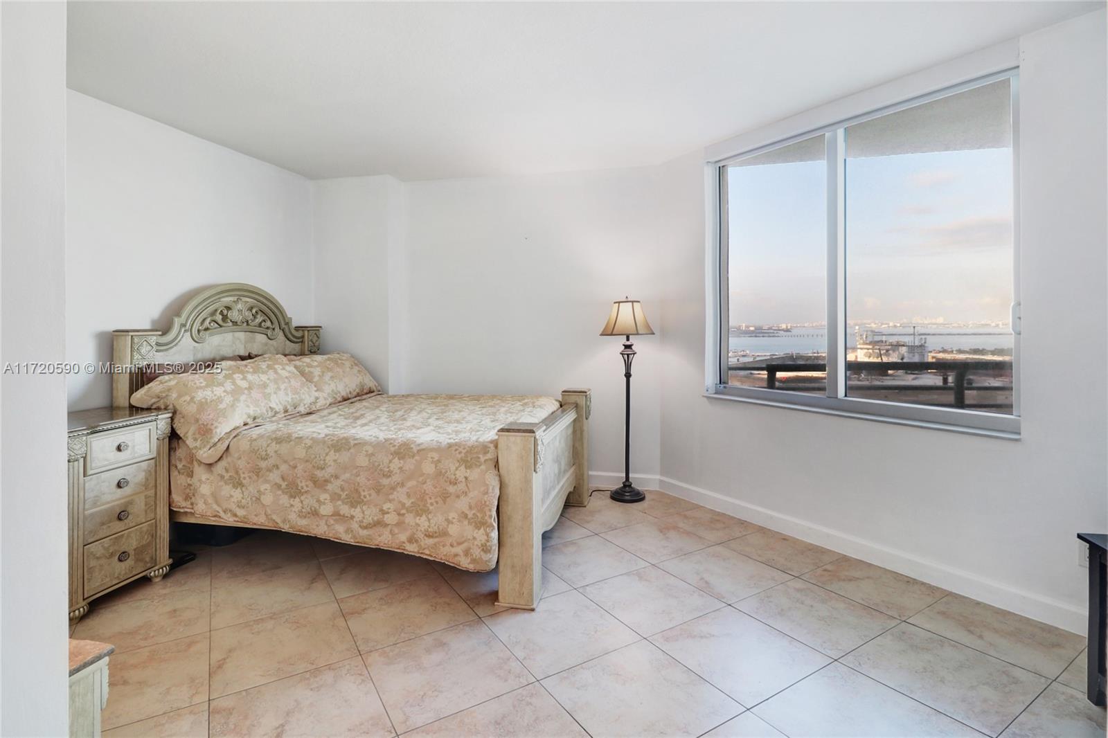 335 S Biscayne Blvd #4100, Miami FL 33131
