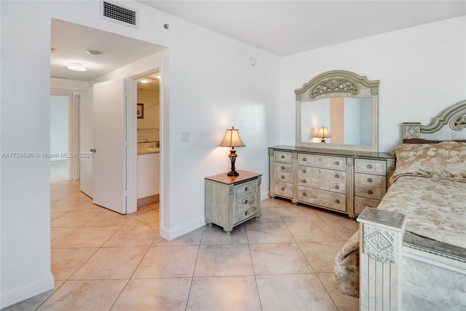 335 S Biscayne Blvd #4100, Miami FL 33131