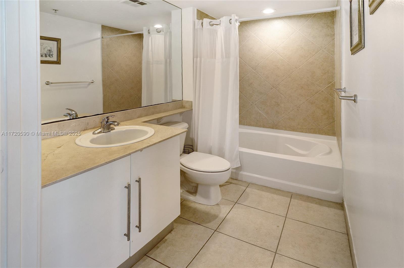 335 S Biscayne Blvd #4100, Miami FL 33131
