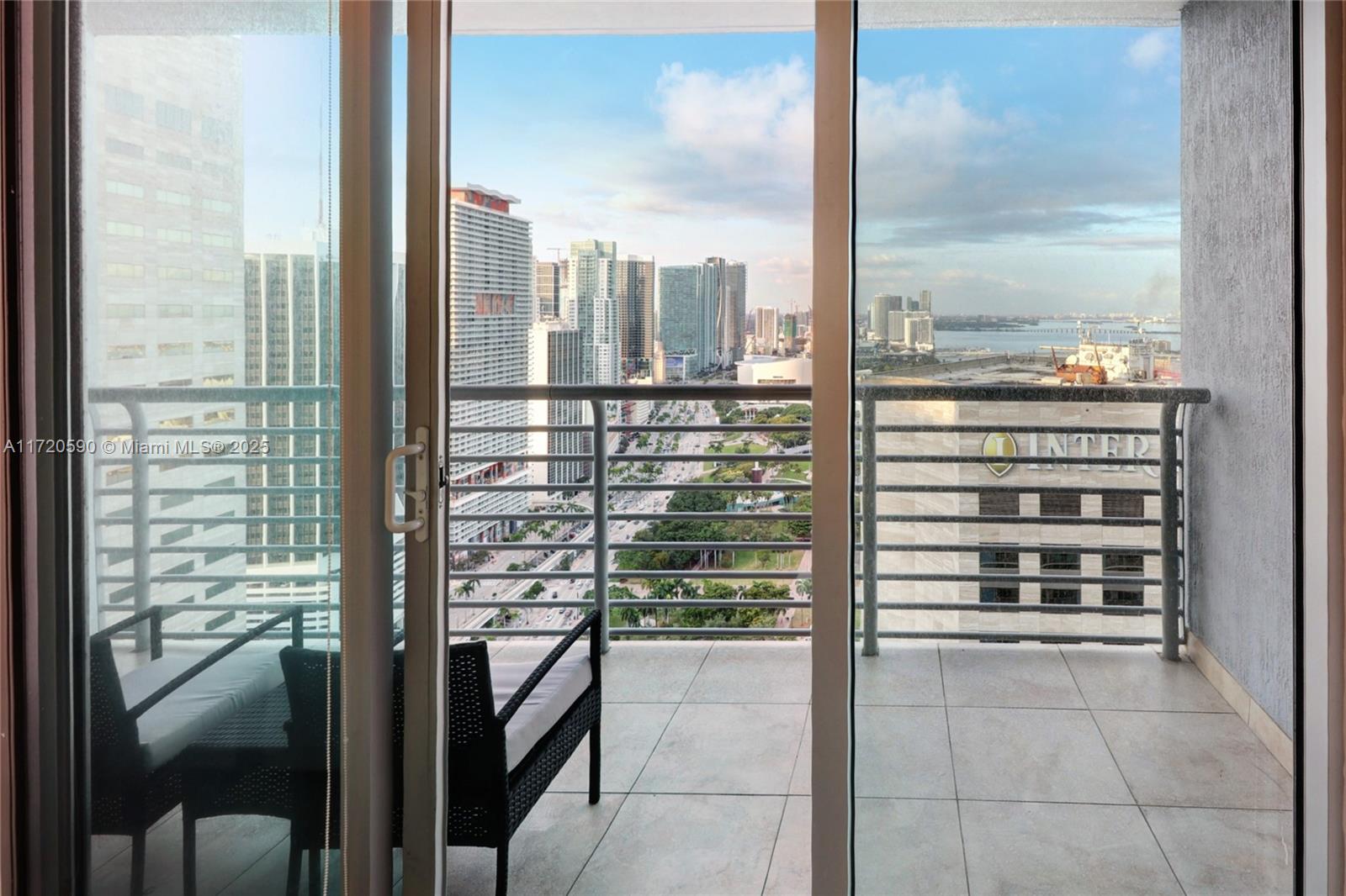 335 S Biscayne Blvd #4100, Miami FL 33131