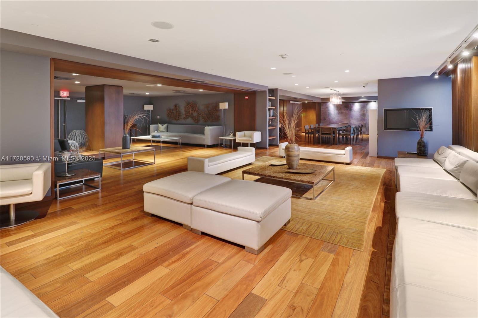335 S Biscayne Blvd #4100, Miami FL 33131